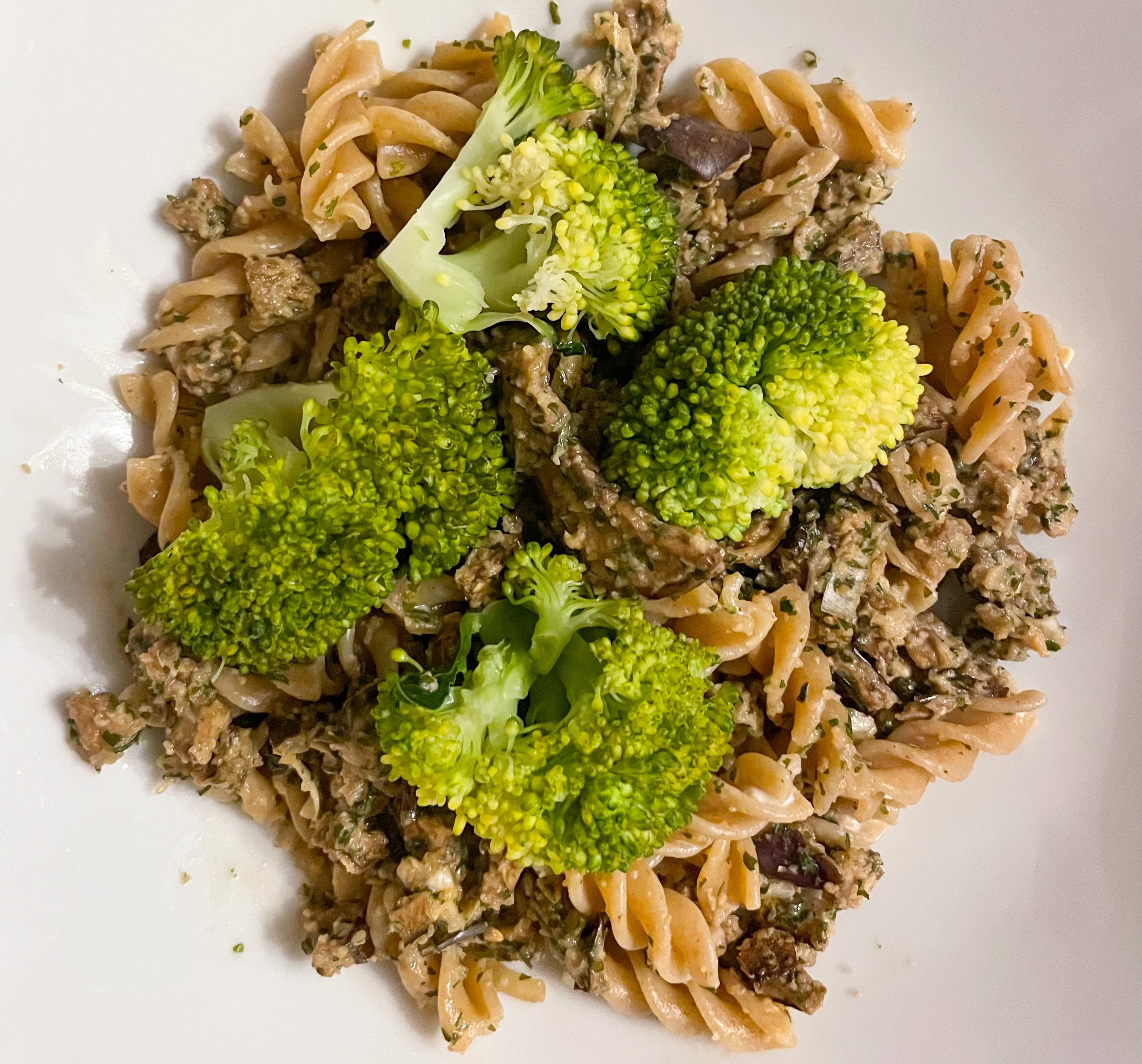 Brokkoli-Pasta mit leichter Pilz-Sahne-Sauce