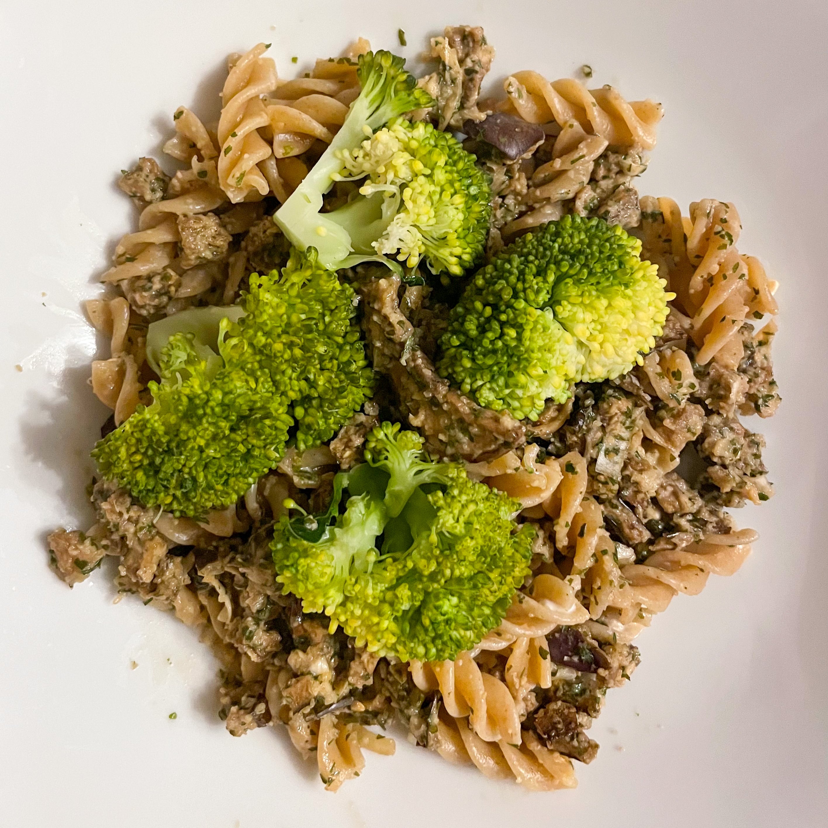 Brokkoli-Pasta mit leichter Pilz-Sahne-Sauce